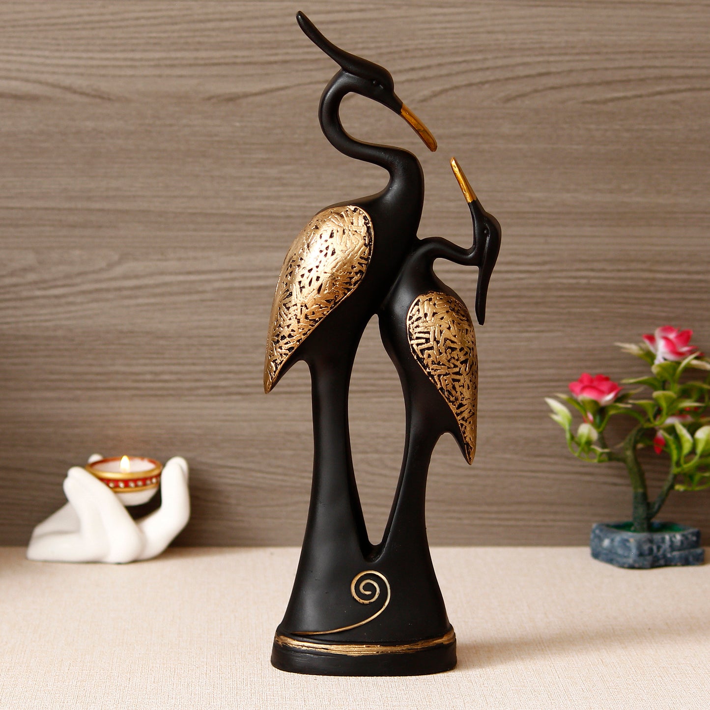 Romantic Black Swan Showpiece