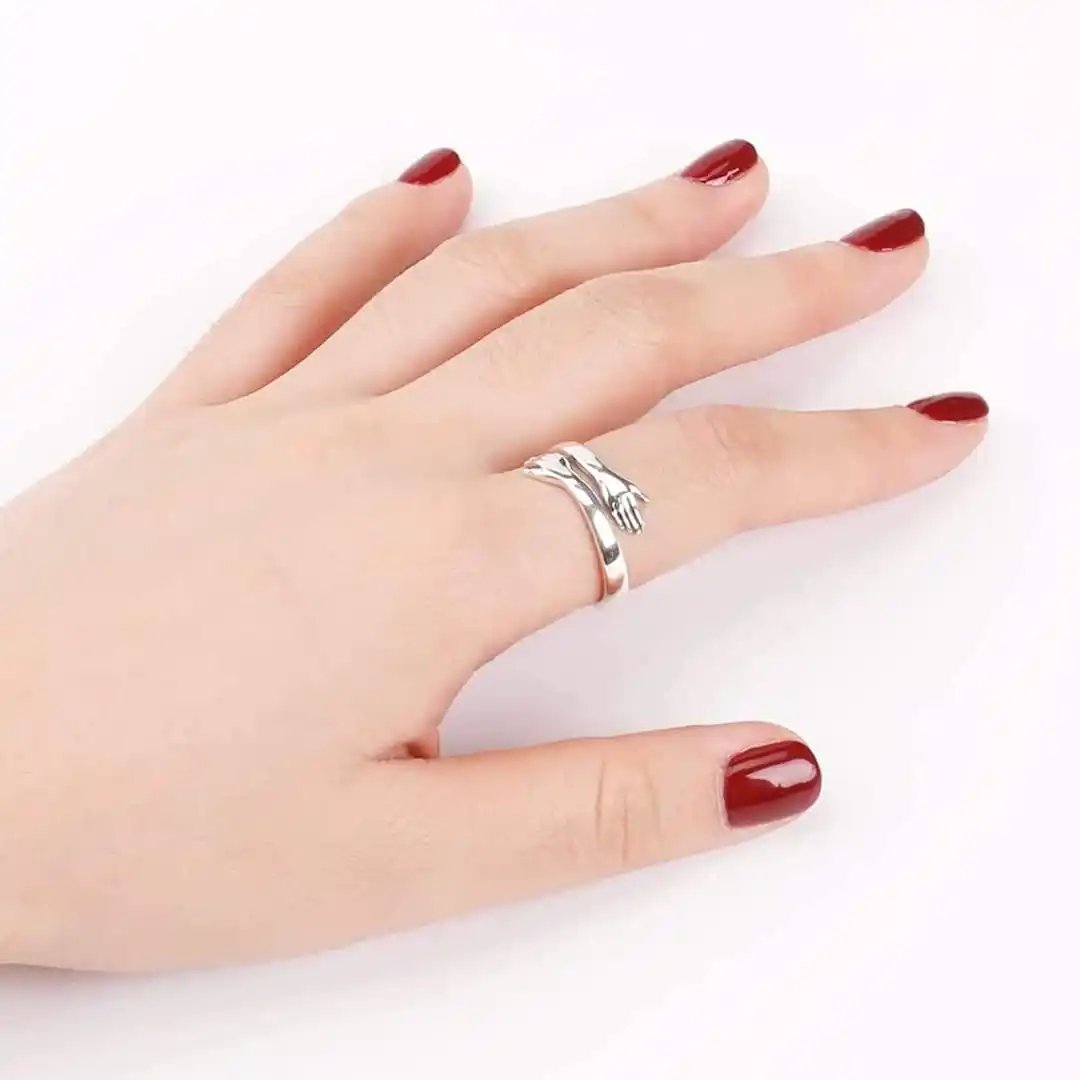 silver hug ring